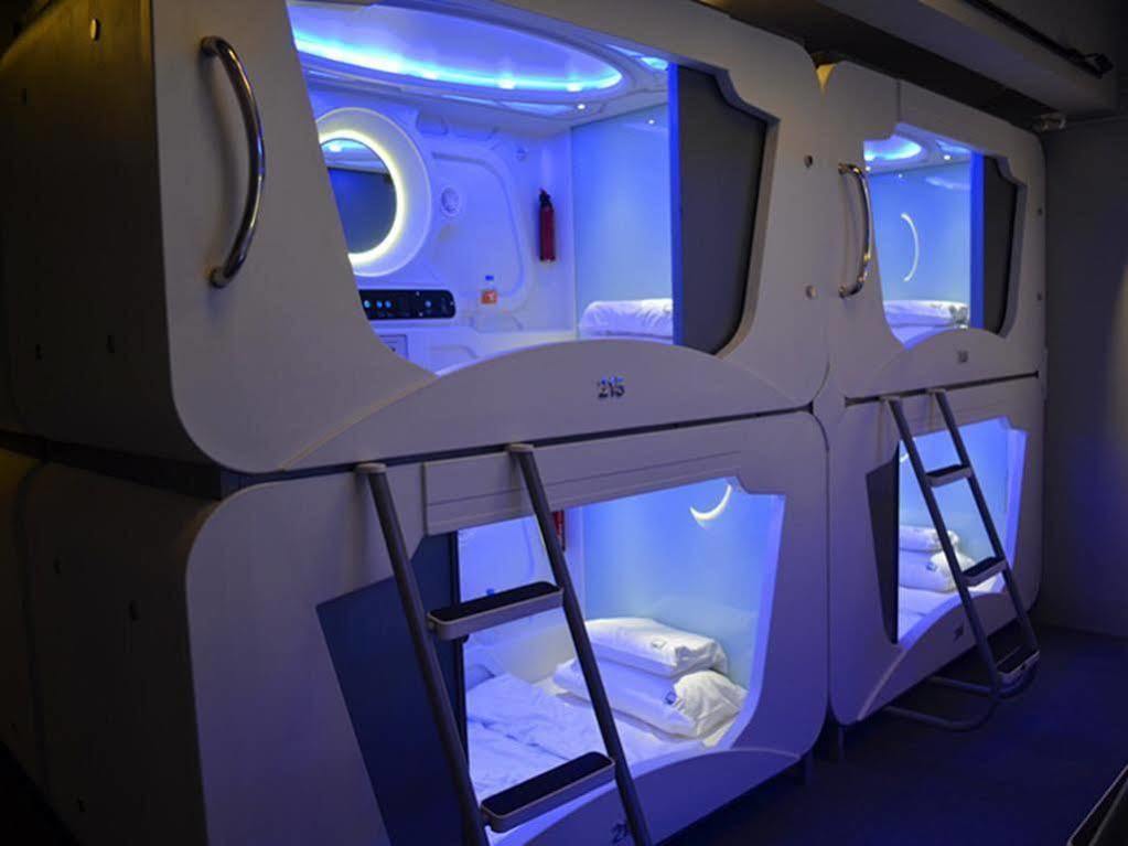 Time Capsule Hotel Джорджтаун Экстерьер фото